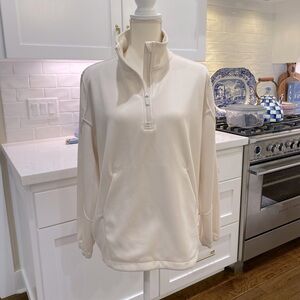 NWOT Lululemon Athletica Softstreme relaxed fit half zip size 8